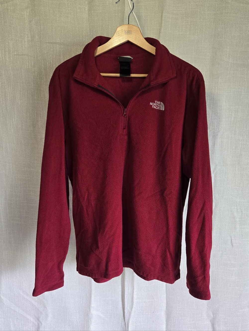 The North Face Men's Quarter-Zip Fleece Sweater - Burgundy